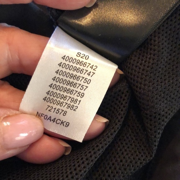 The North Face Convertible Zip Off Leg Black Hiking Pants NWOT Size 8 - Picture 13 of 14